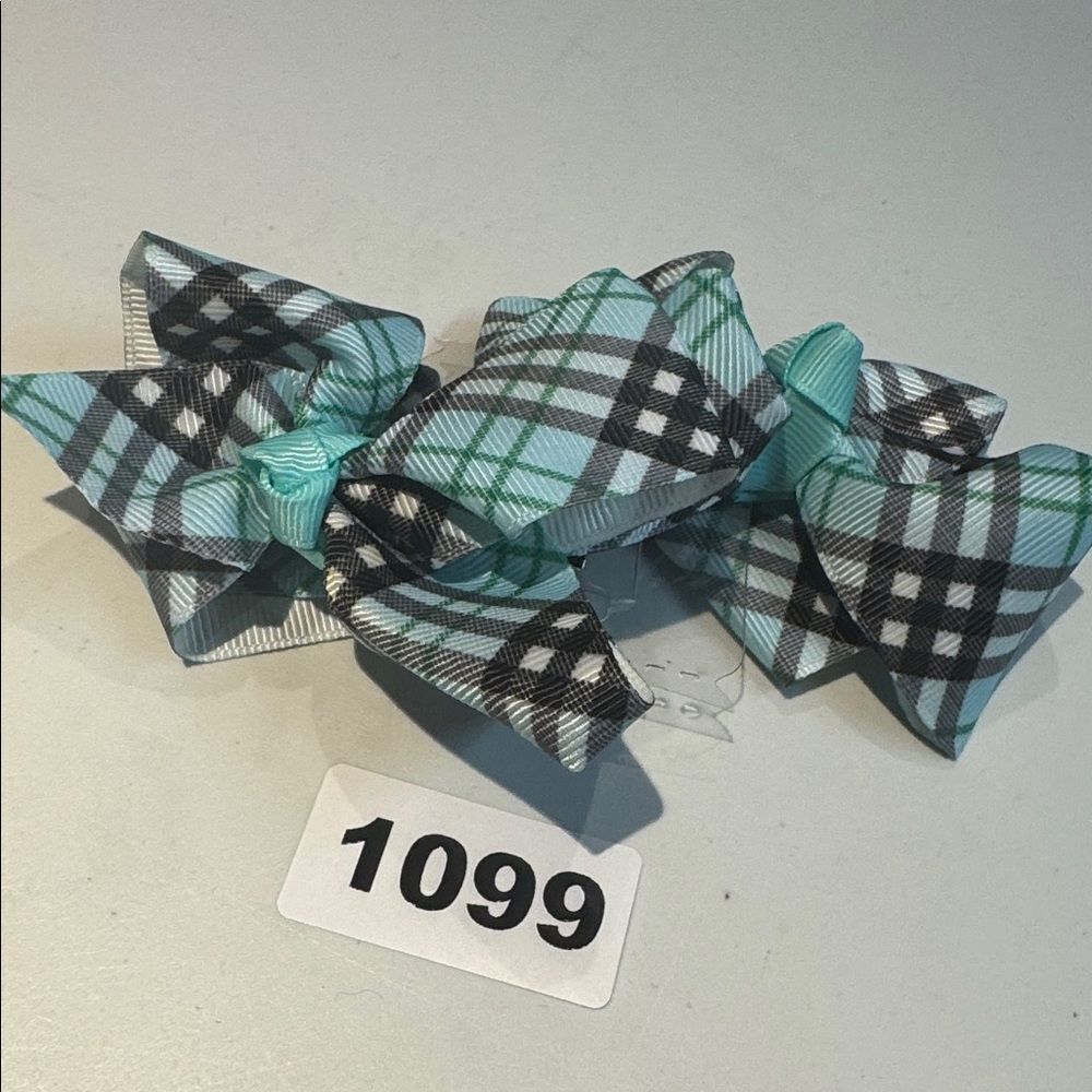 1099 Set of Two‎ Mint  plaid alligator clip hair bows